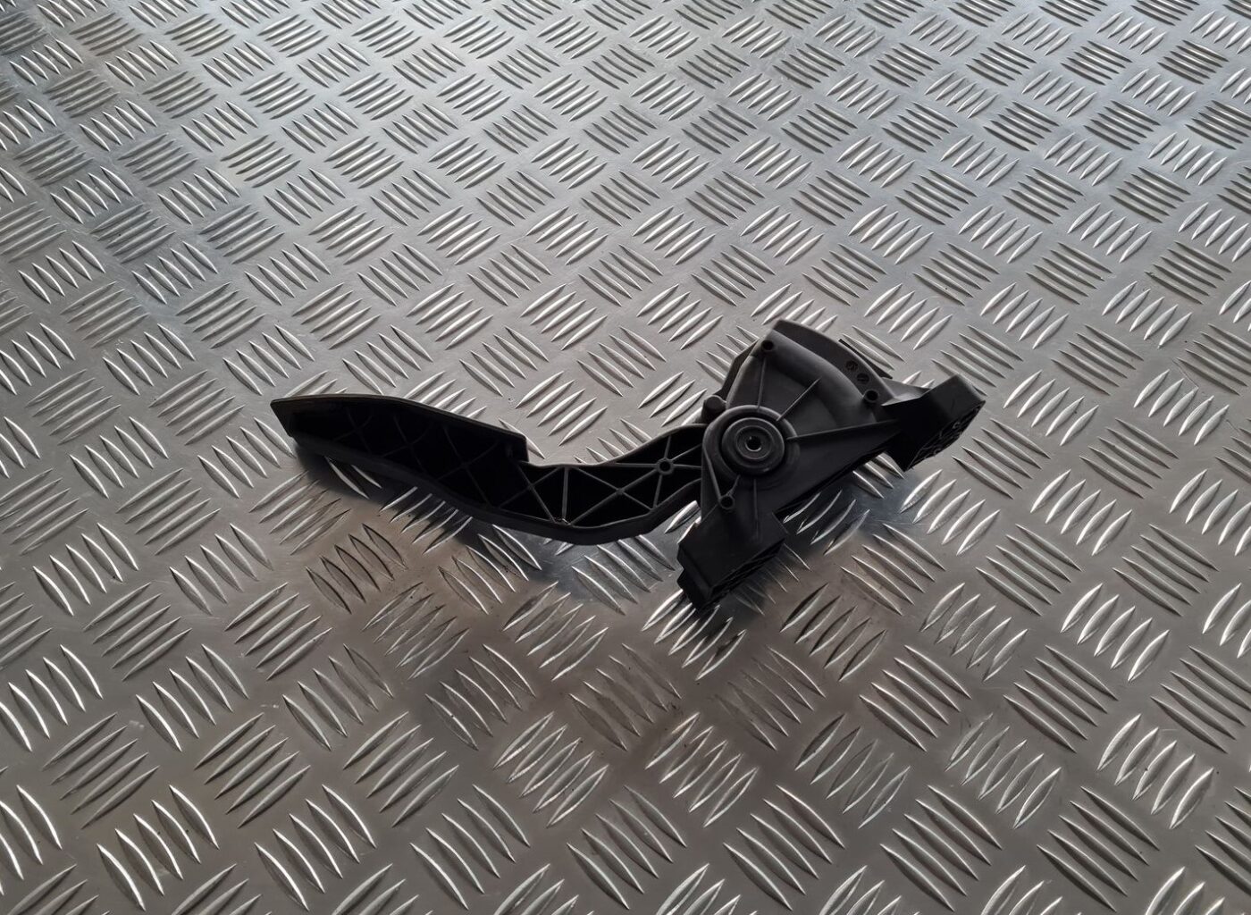 Gāzes pedālis priekš OPEL VECTRA C 2002 3 Gāzes pedālis priekš OPEL VECTRA C 2002