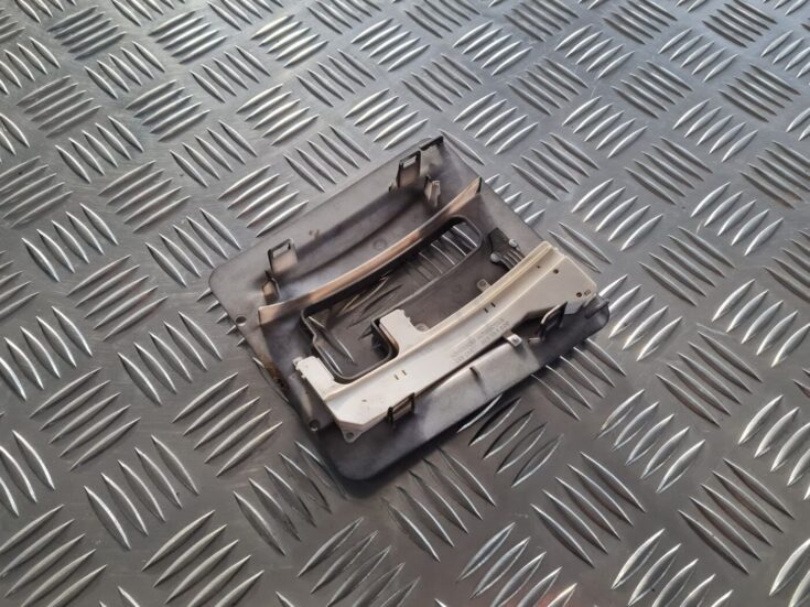 Dekoratīvs rāmis pārnesumu selektoram priekš OPEL VECTRA C 2002