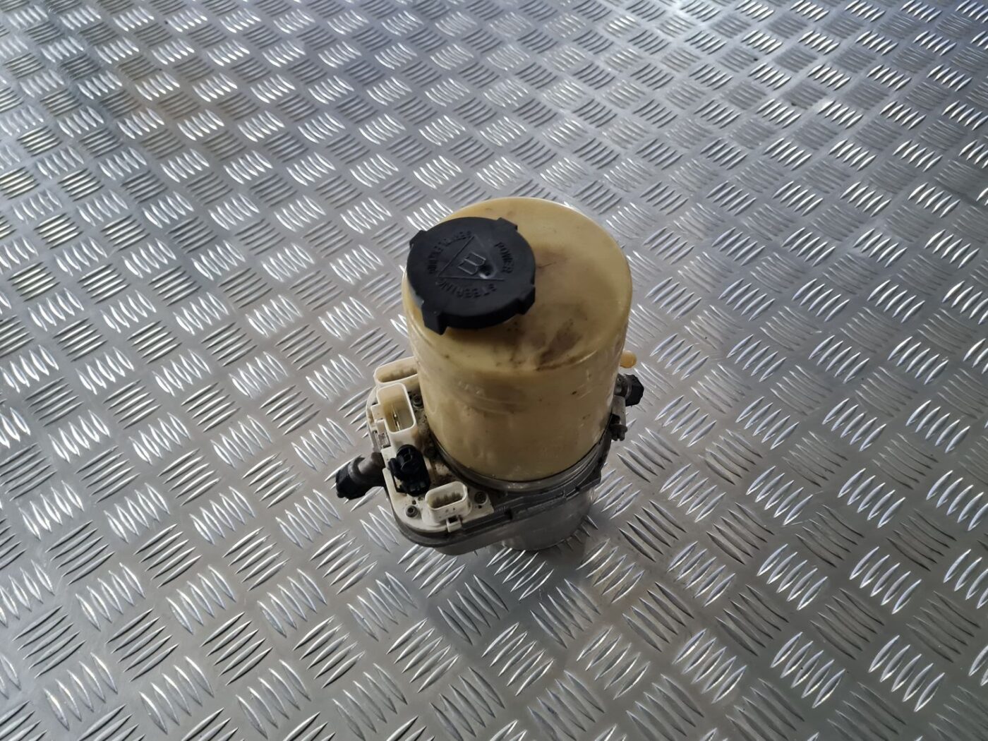 Hidrauliskais pastiprinātājs priekš OPEL VECTRA C 2002 4 Hidrauliskais pastiprinātājs priekš OPEL VECTRA C 2002