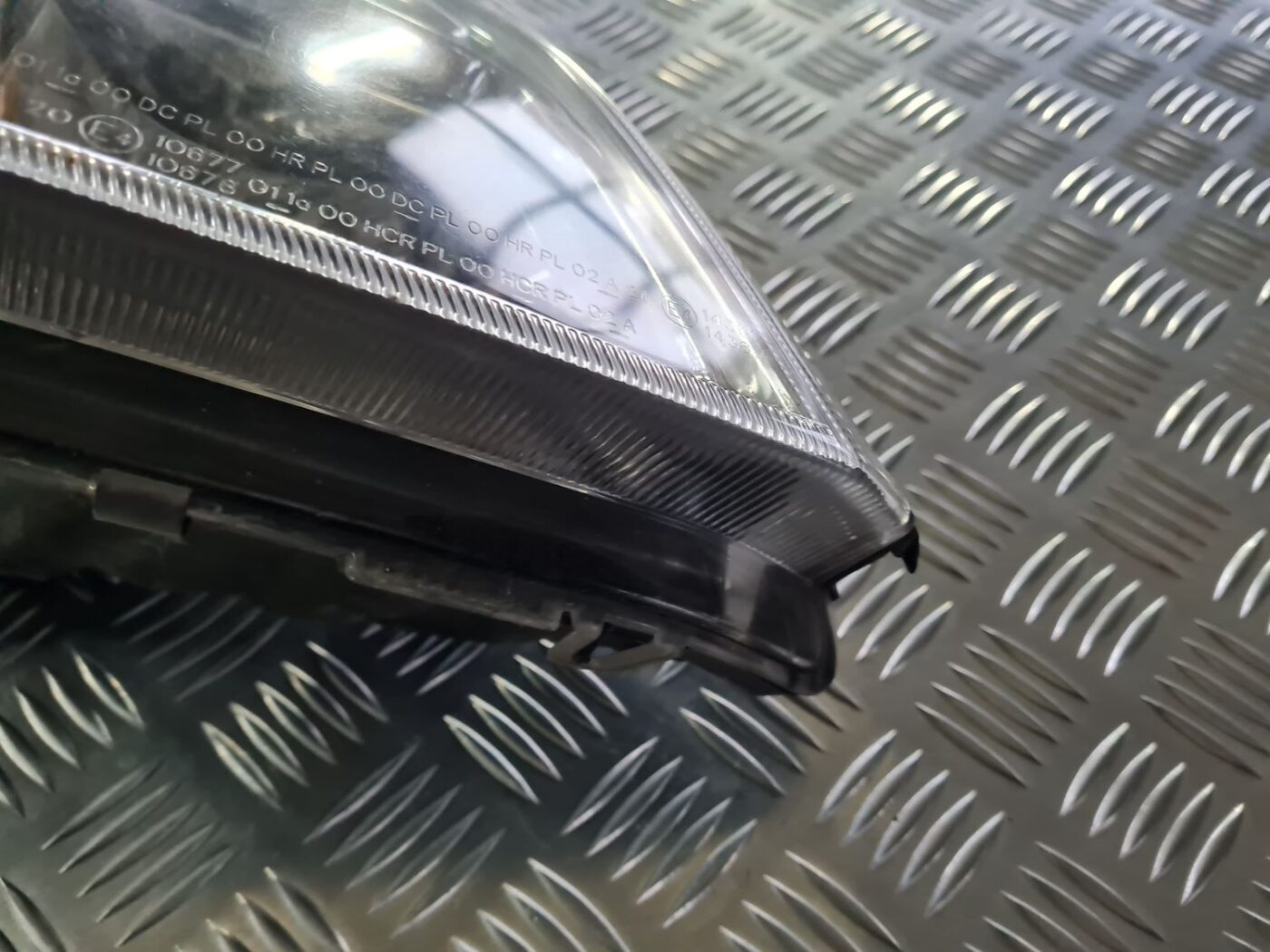 Priekšējais labais lukturis priekš OPEL VECTRA C 2002 9 Priekšējais labais lukturis priekš OPEL VECTRA C 2002