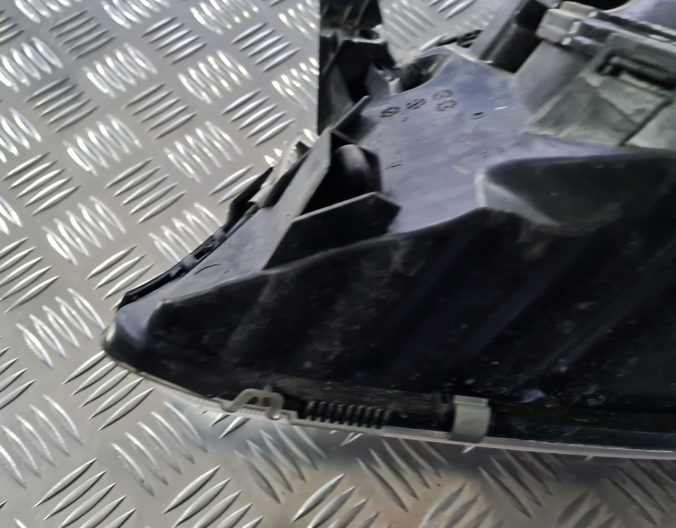 Priekšējais labais lukturis priekš OPEL VECTRA C 2002 6 Priekšējais labais lukturis priekš OPEL VECTRA C 2002