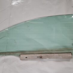 Priekšējo kreiso durvju stikls priekš OPEL VECTRA C 2002