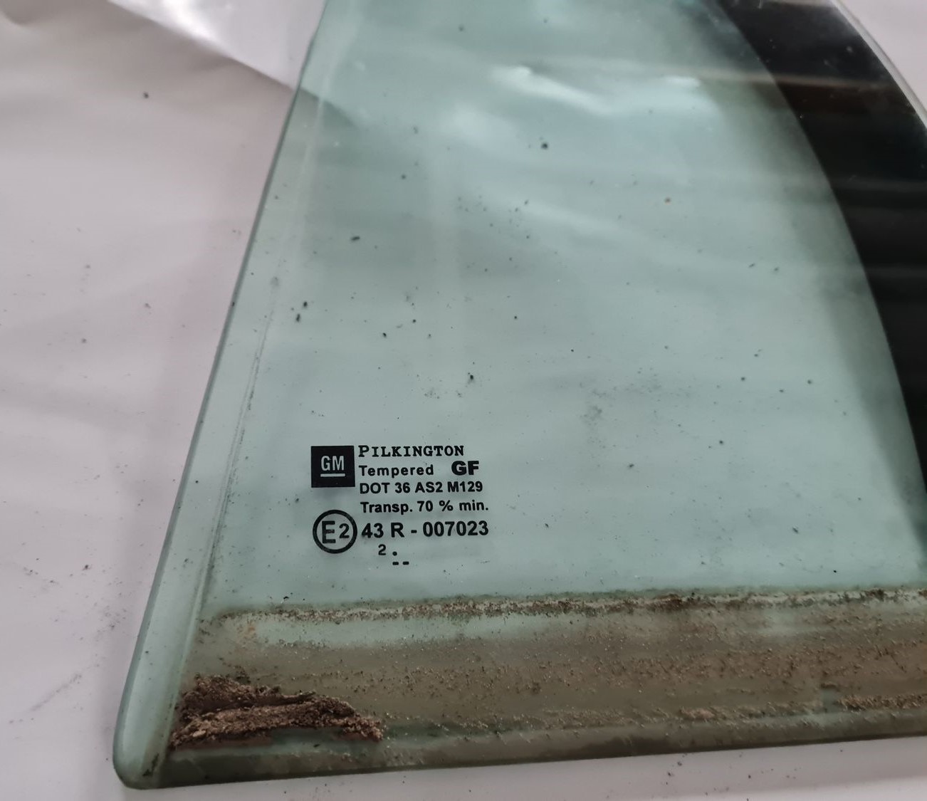 Kreiso durvju stūra stikls priekš OPEL VECTRA C 2002 2 Kreiso durvju stūra stikls priekš OPEL VECTRA C 2002