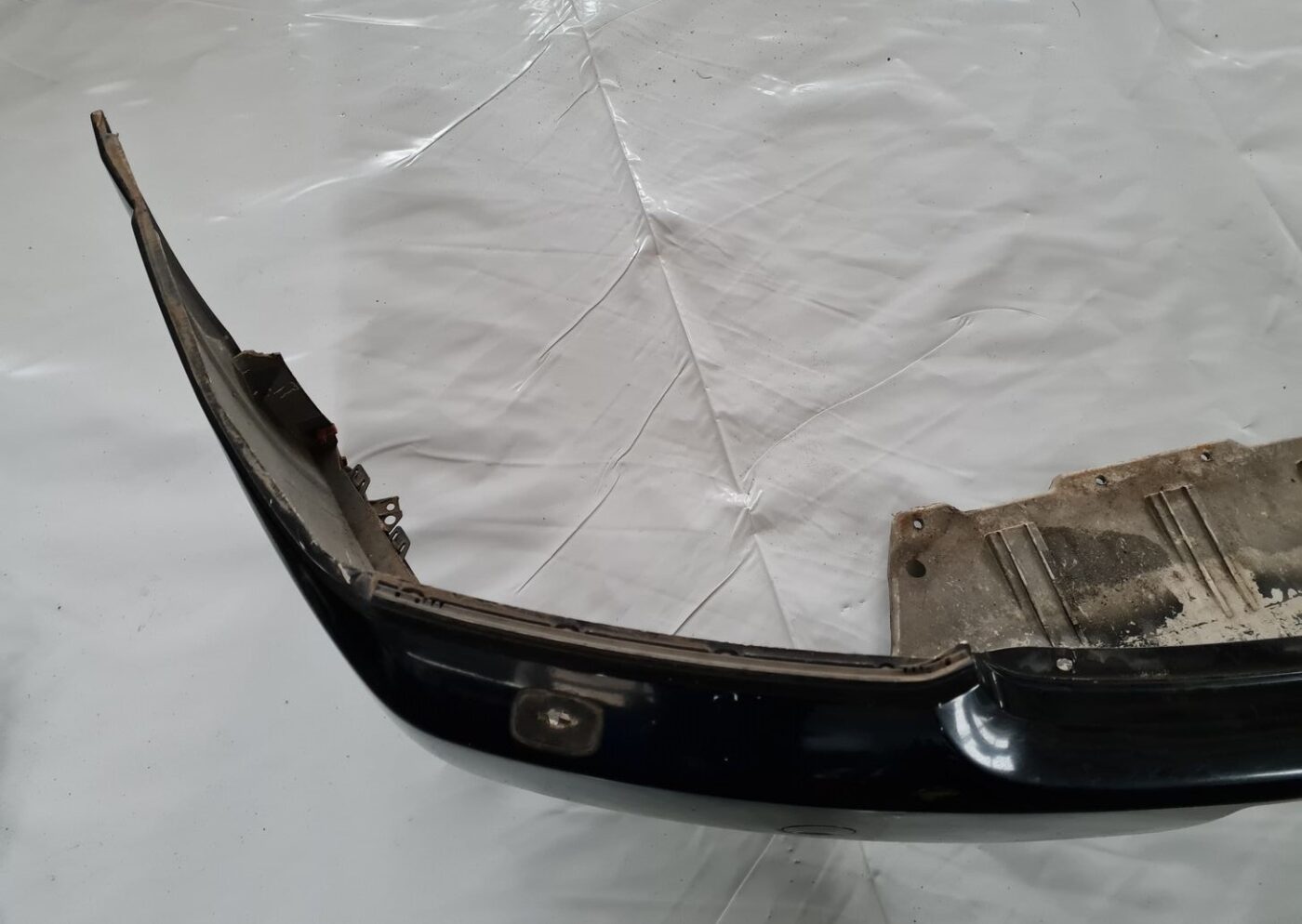 Priekšējais buferis priekš OPEL VECTRA C 2002 3 Priekšējais buferis priekš OPEL VECTRA C 2002