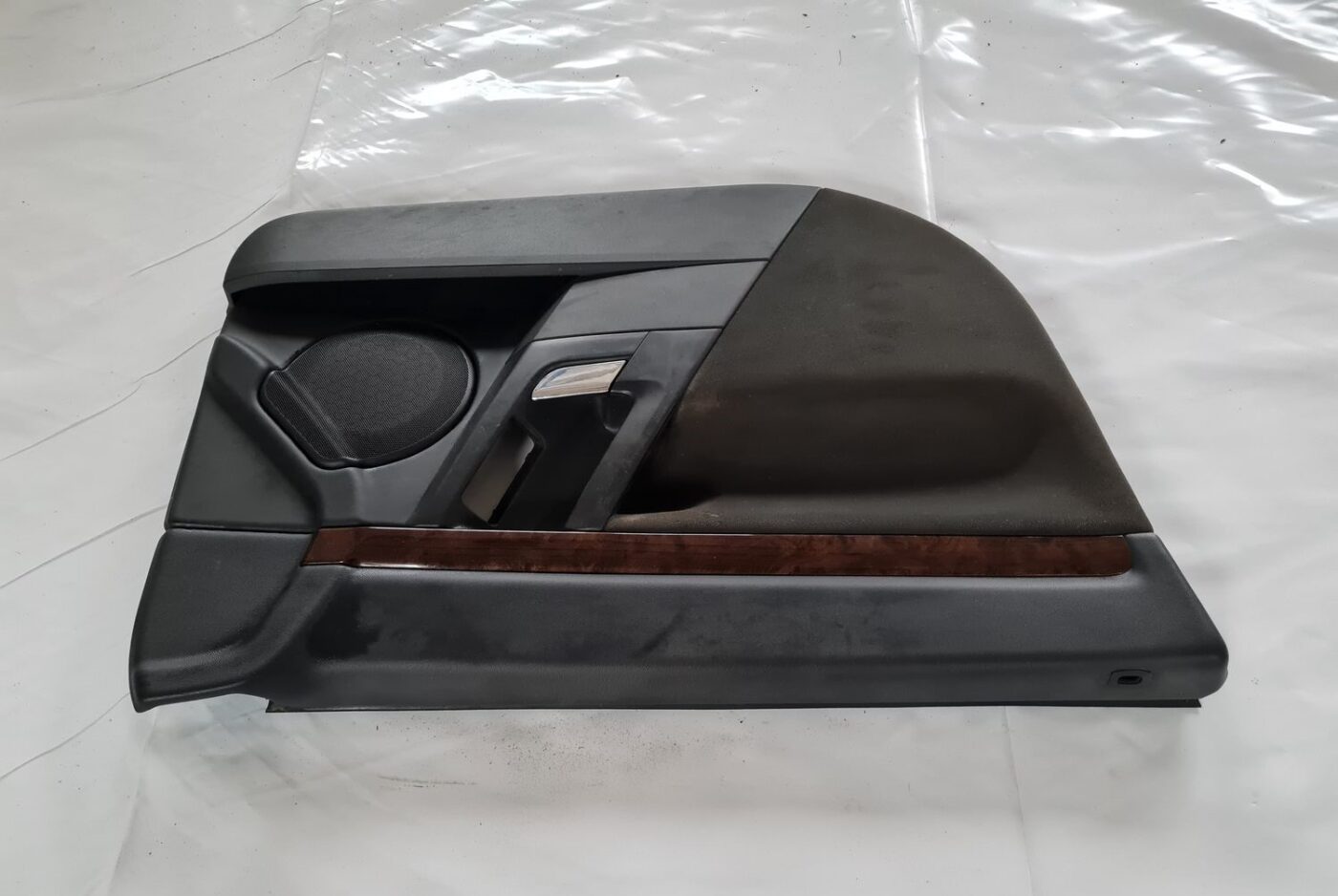 Priekšējo kreiso durvju apdare priekš OPEL VECTRA C 2002 4 Priekšējo kreiso durvju apdare priekš OPEL VECTRA C 2002