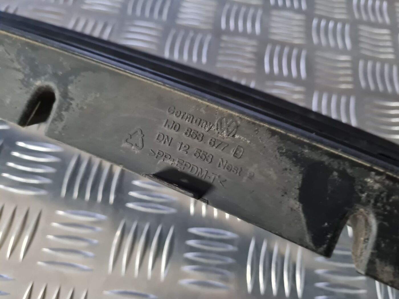 Bufera reste priekš VW GOLF IV 1999 3 Bufera reste priekš VW GOLF IV 1999