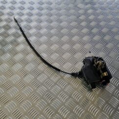 Priekšējo kreiso durvju slēdzene priekš VW GOLF IV 1999