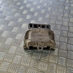 Dzinēja spilvens priekš VW GOLF IV 1999