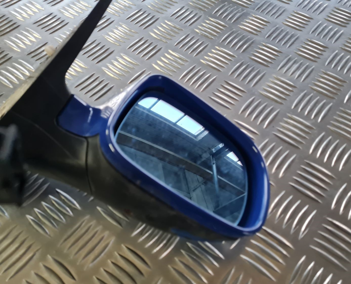 Ārējais spogulis, pa labi priekš VW GOLF IV 1999 2 Ārējais spogulis, pa labi priekš VW GOLF IV 1999