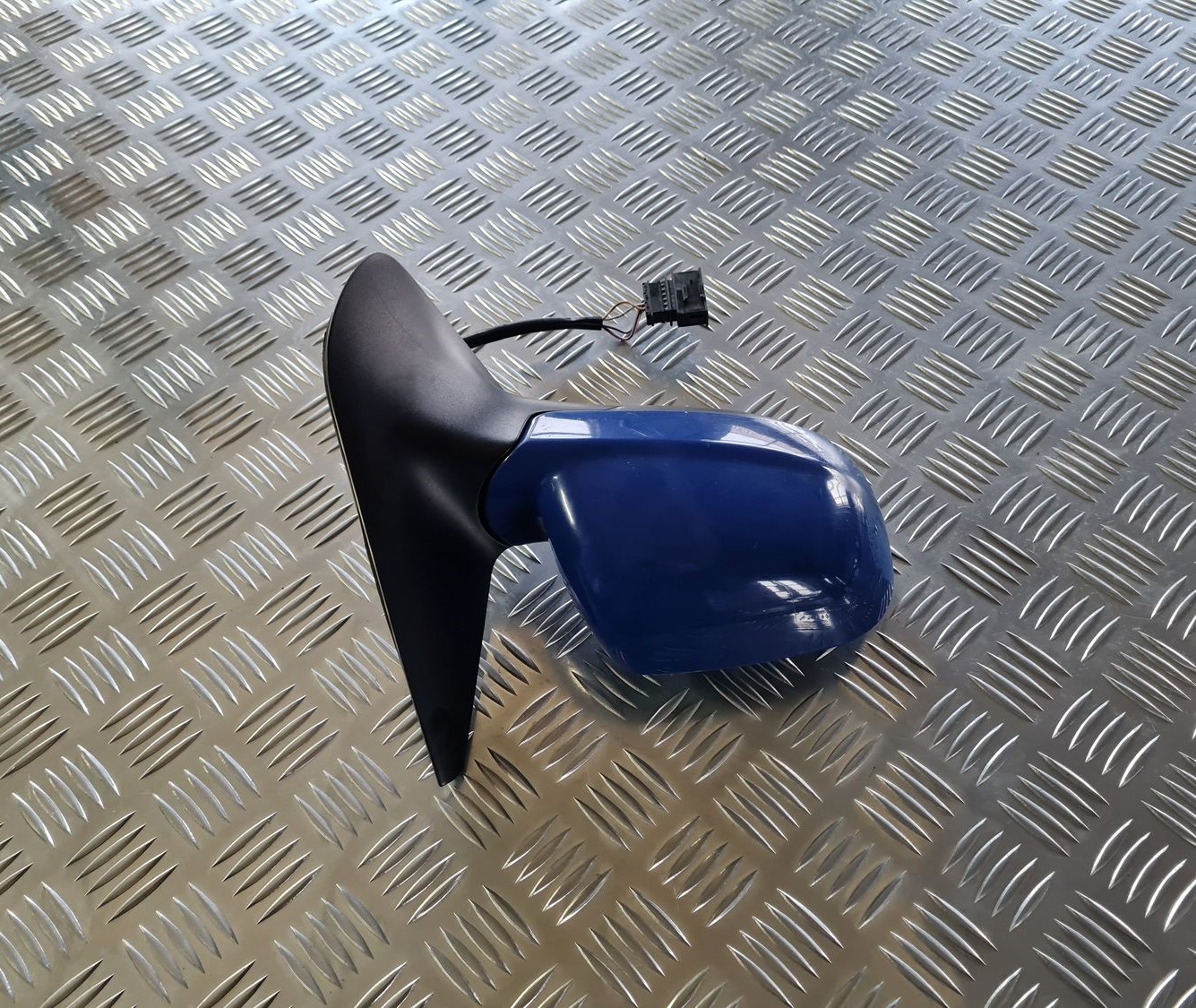 Ārējais spogulis, pa labi priekš VW GOLF IV 1999 4 Ārējais spogulis, pa labi priekš VW GOLF IV 1999