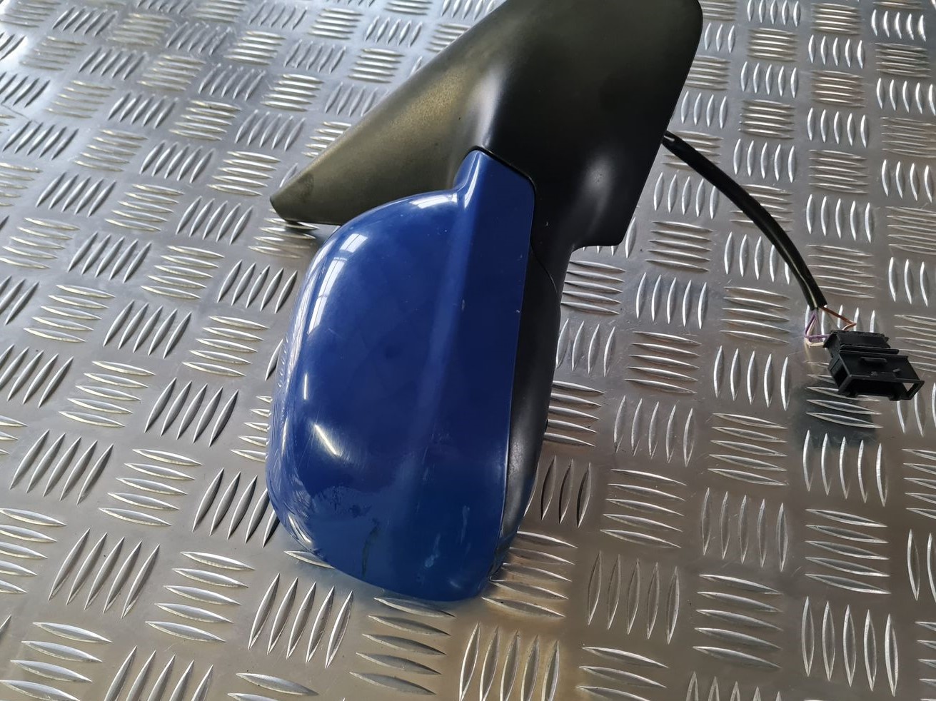 Ārējais spogulis, pa labi priekš VW GOLF IV 1999 3 Ārējais spogulis, pa labi priekš VW GOLF IV 1999