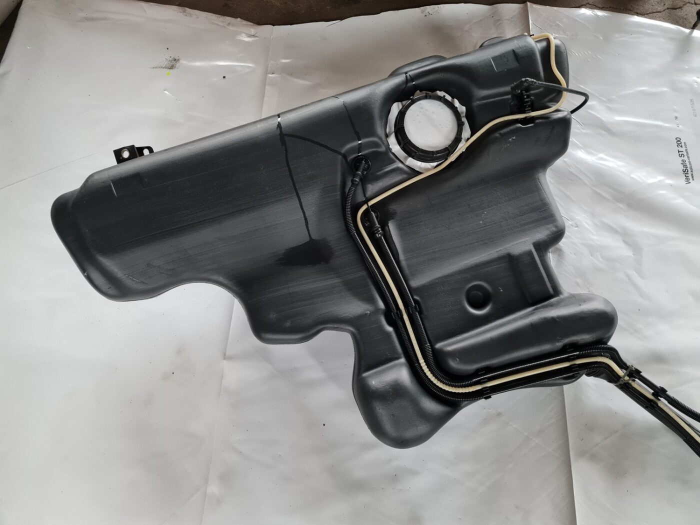 Degvielas tvertne priekš VW GOLF IV 1999 2 Degvielas tvertne priekš VW GOLF IV 1999