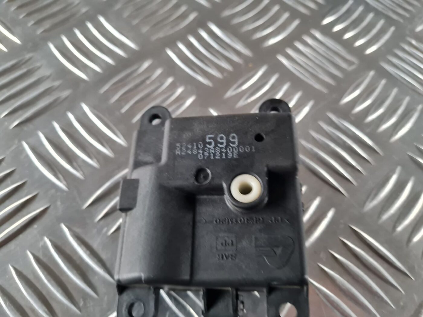 Apsildes sistēmas aktuators priekš RENAULT LAGUNA 2008 2 Apsildes sistēmas aktuators priekš RENAULT LAGUNA 2008