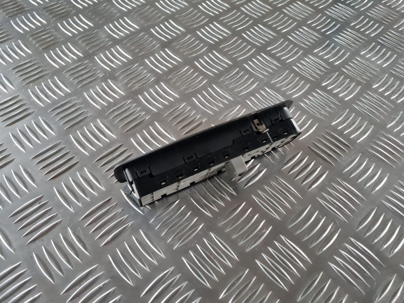 Šofera durvju slēdža pogas priekš RENAULT LAGUNA 2008 5 Šofera durvju slēdža pogas priekš RENAULT LAGUNA 2008