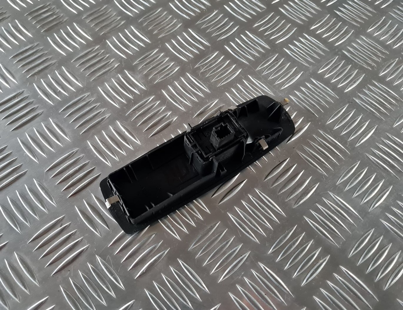 Stikla pacelšanas poga priekš RENAULT LAGUNA 2008 2 Stikla pacelšanas poga priekš RENAULT LAGUNA 2008