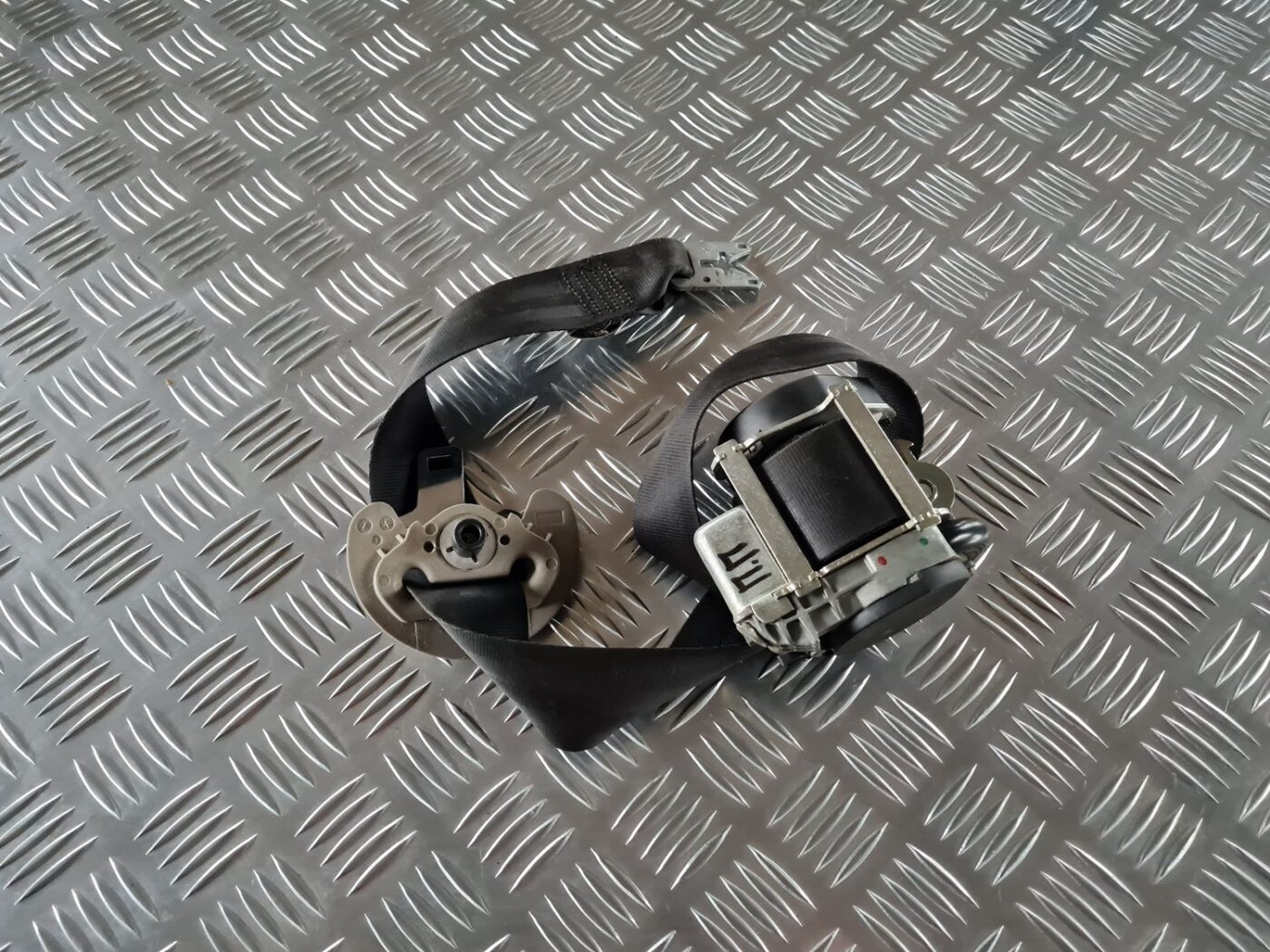 Priekšējā labā drošības josta priekš RENAULT LAGUNA 2008 2 Priekšējā labā drošības josta priekš RENAULT LAGUNA 2008