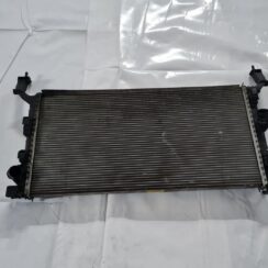 Dzesēšanas radiators priekš RENAULT LAGUNA 2008