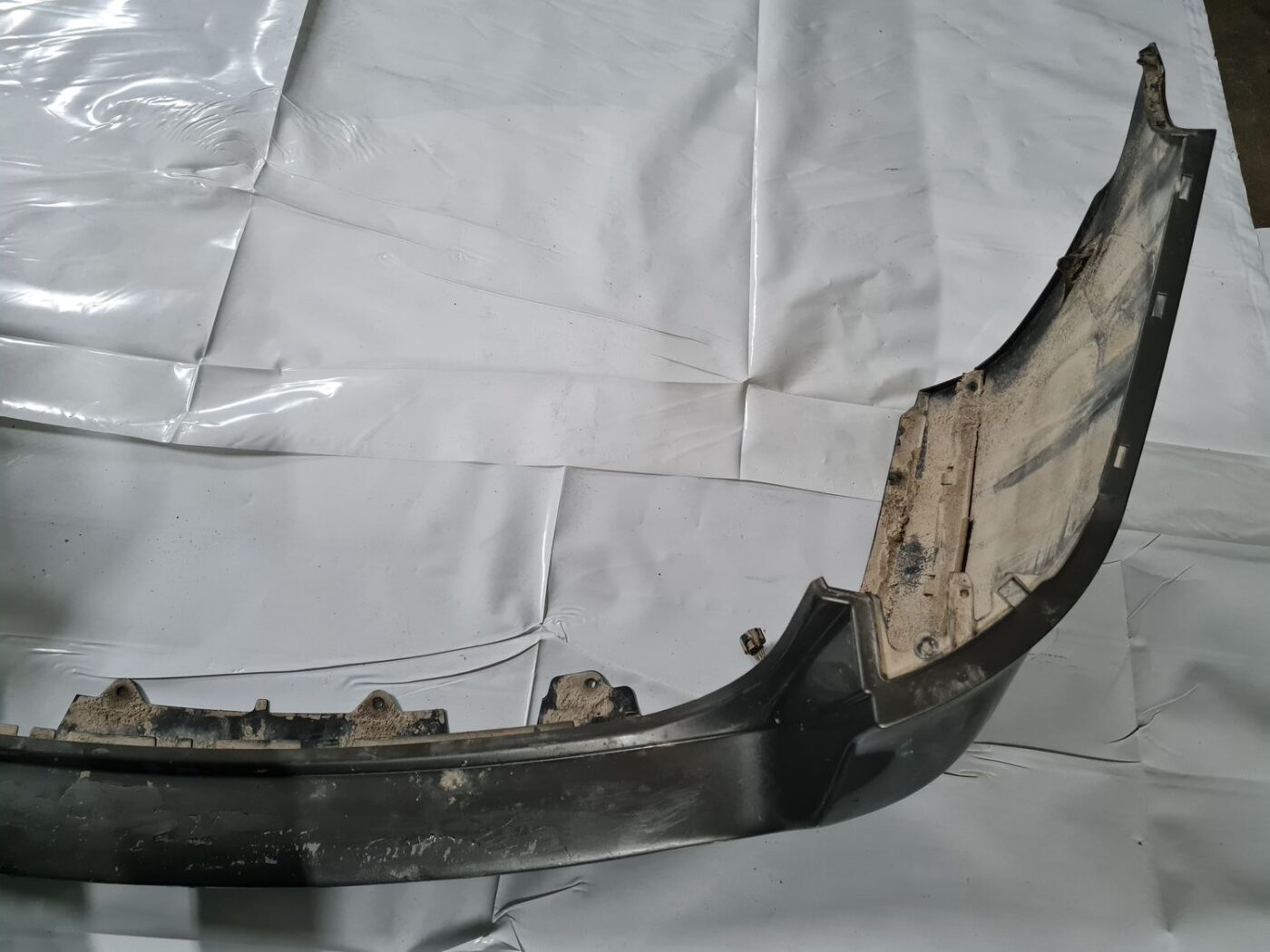 Aizmugures buferis priekš RENAULT LAGUNA 2008 8 Aizmugures buferis priekš RENAULT LAGUNA 2008