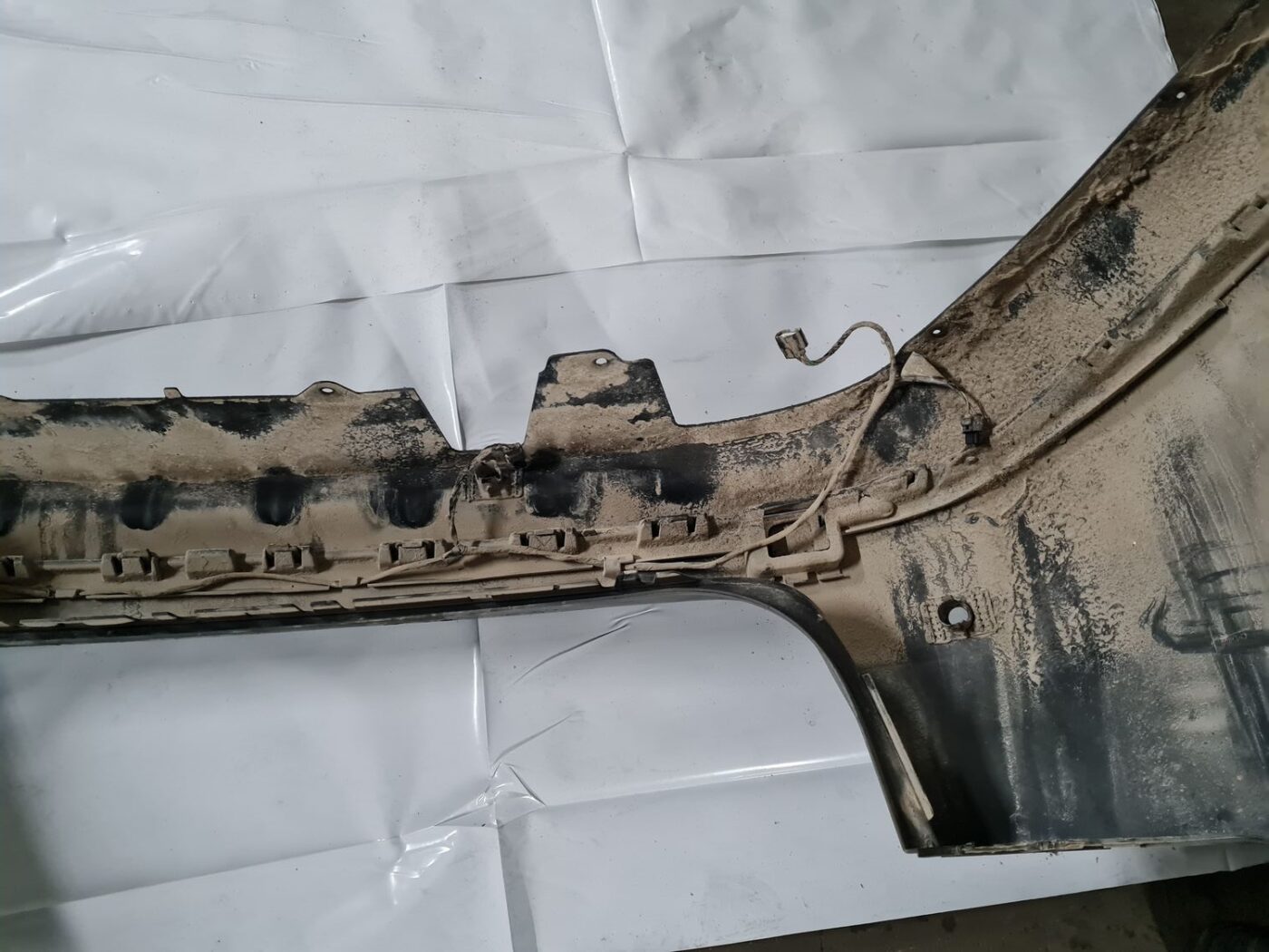 Aizmugures buferis priekš RENAULT LAGUNA 2008 3 Aizmugures buferis priekš RENAULT LAGUNA 2008