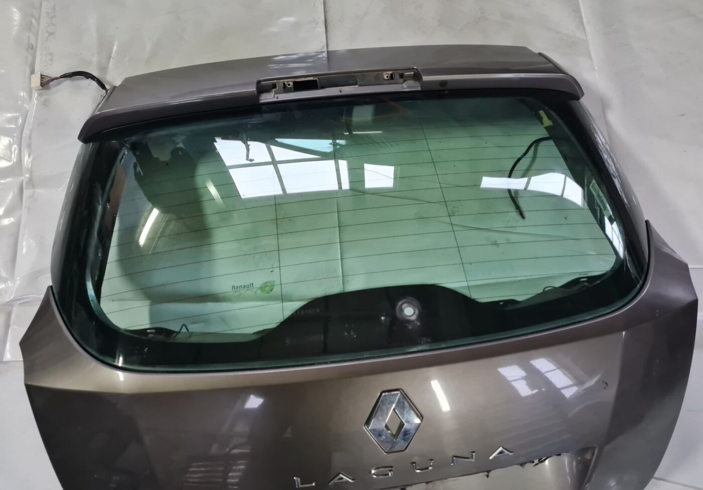 Bagāžnieka vāks priekš RENAULT LAGUNA 2008 6 Bagāžnieka vāks priekš RENAULT LAGUNA 2008