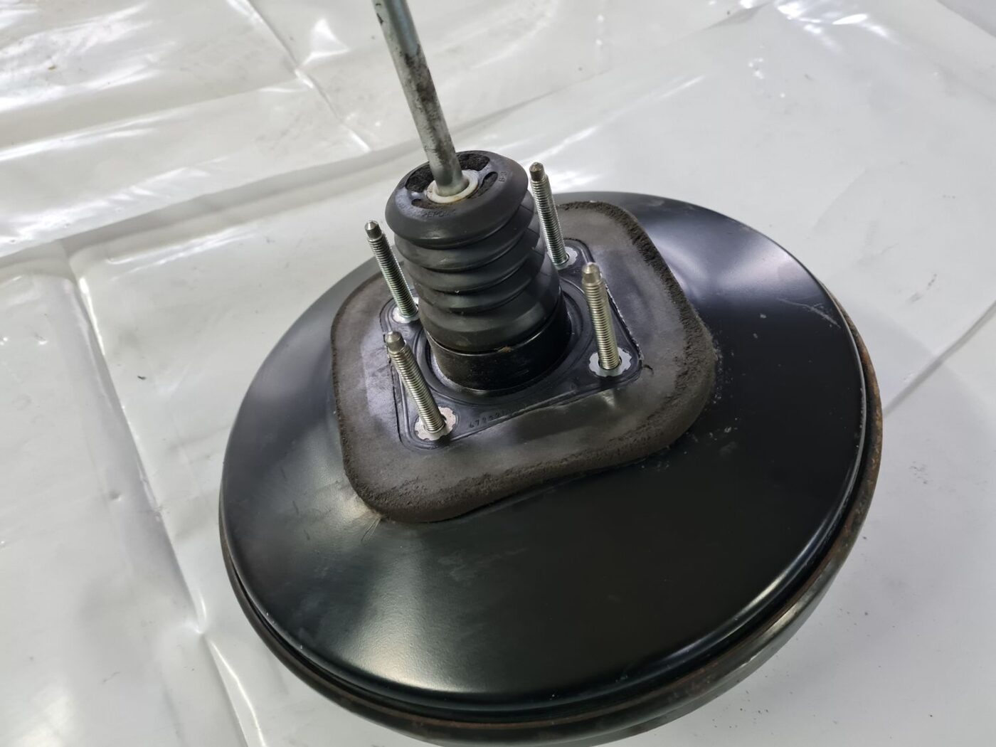 Vakuuma bremžu pastiprinātājs priekš RENAULT LAGUNA 2008 2 Vakuuma bremžu pastiprinātājs priekš RENAULT LAGUNA 2008