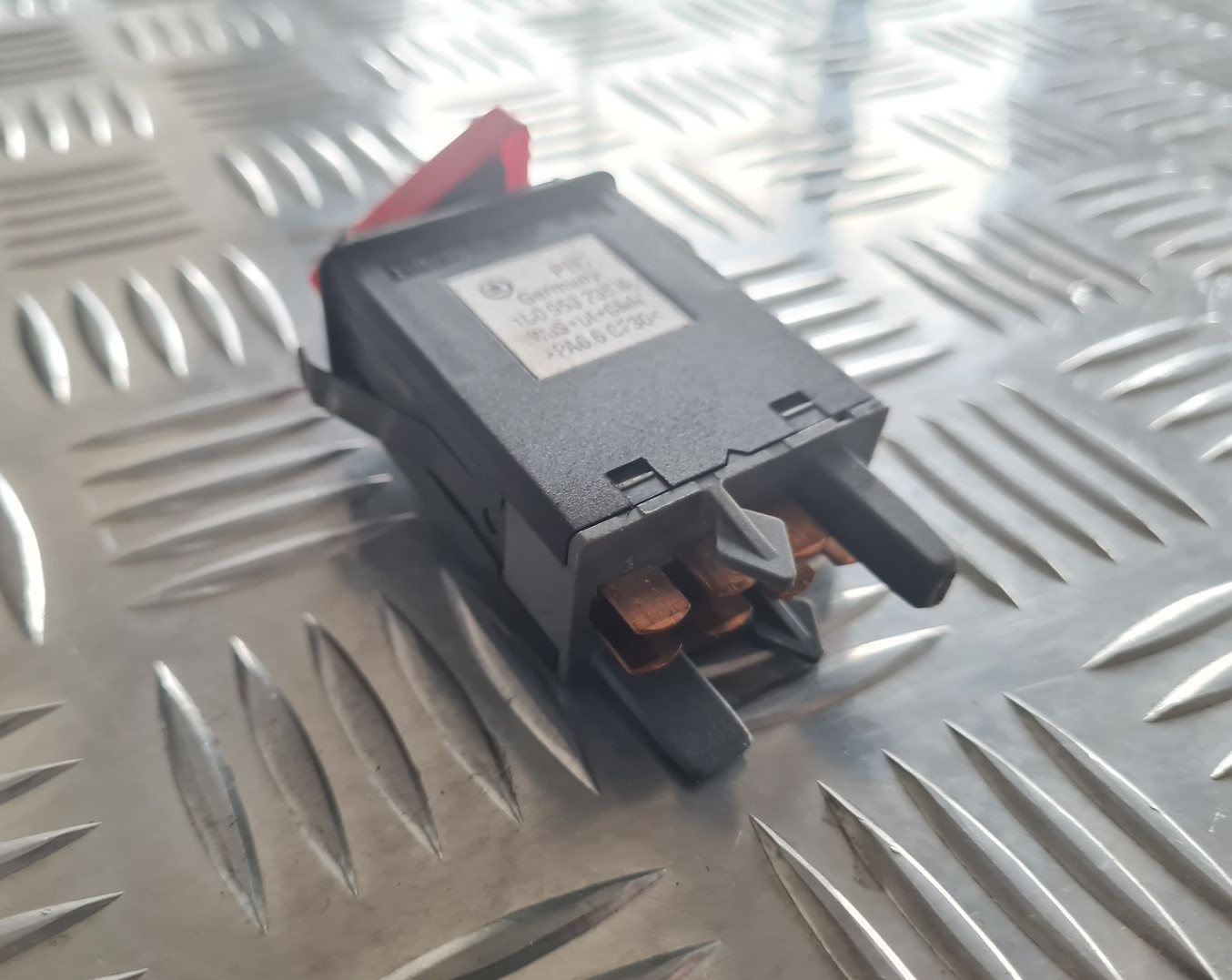 Trauksmes poga priekš SKODA OCTAVIA 2002 4 Trauksmes poga priekš SKODA OCTAVIA 2002