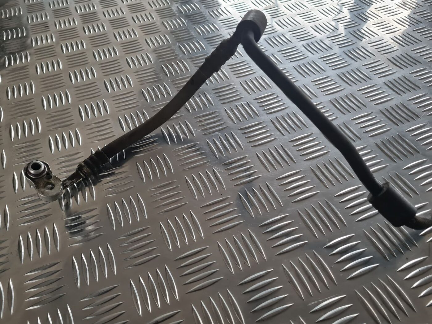 Gaisa kondicioniera galvenā caurule priekš SKODA OCTAVIA 2002 3 Gaisa kondicioniera galvenā caurule priekš SKODA OCTAVIA 2002