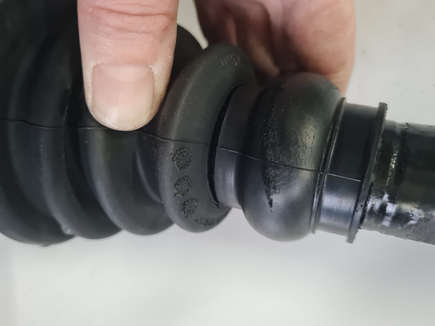 Pusass priekšējā kreisā priekš SKODA OCTAVIA 2002 3 Pusass priekšējā kreisā priekš SKODA OCTAVIA 2002