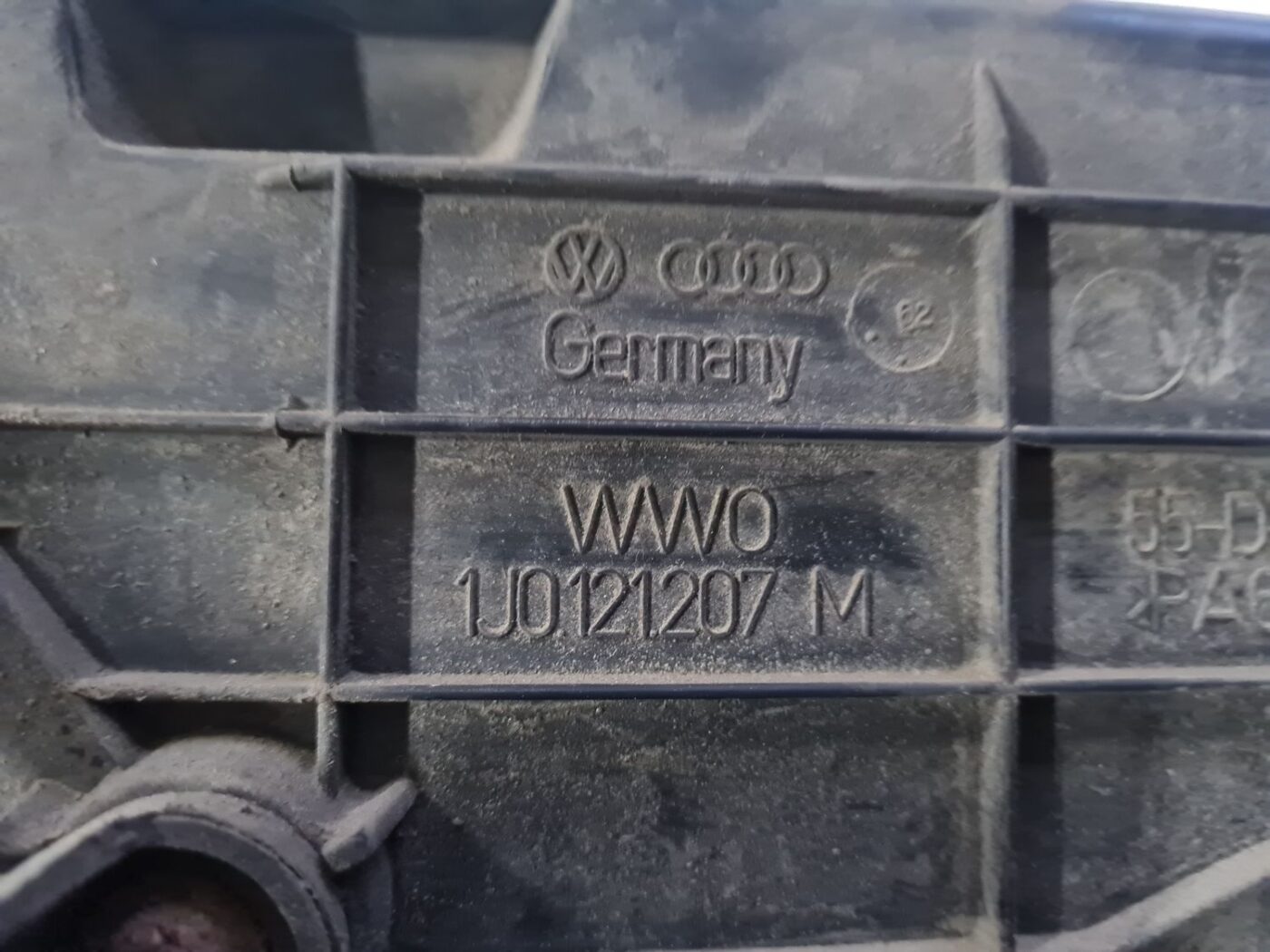 Dzesēšanas radiatora ventilators priekš SKODA OCTAVIA 2002 5 Dzesēšanas radiatora ventilators priekš SKODA OCTAVIA 2002