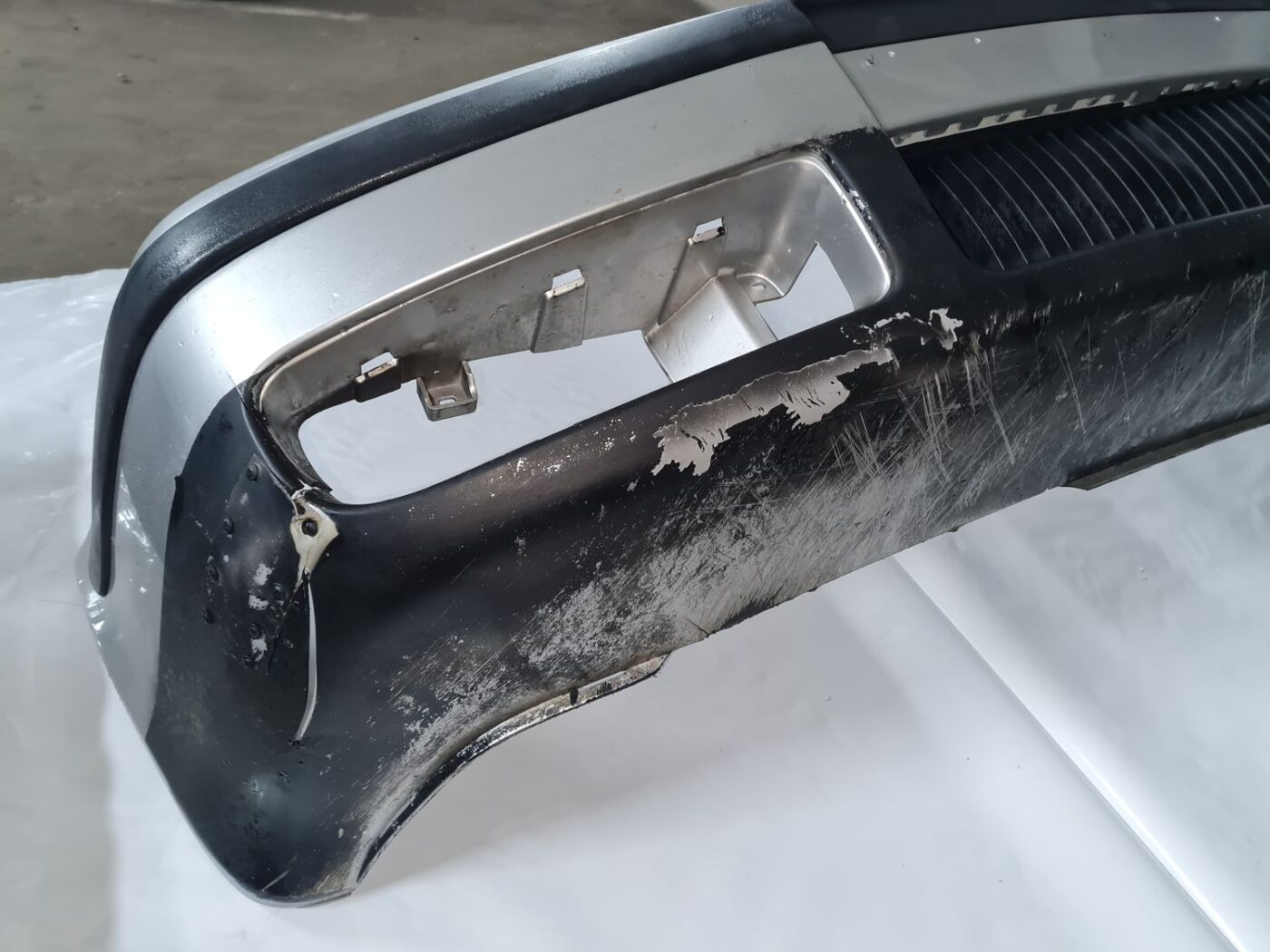 Priekšējais buferis priekš SKODA OCTAVIA 2002 22 Priekšējais buferis priekš SKODA OCTAVIA 2002