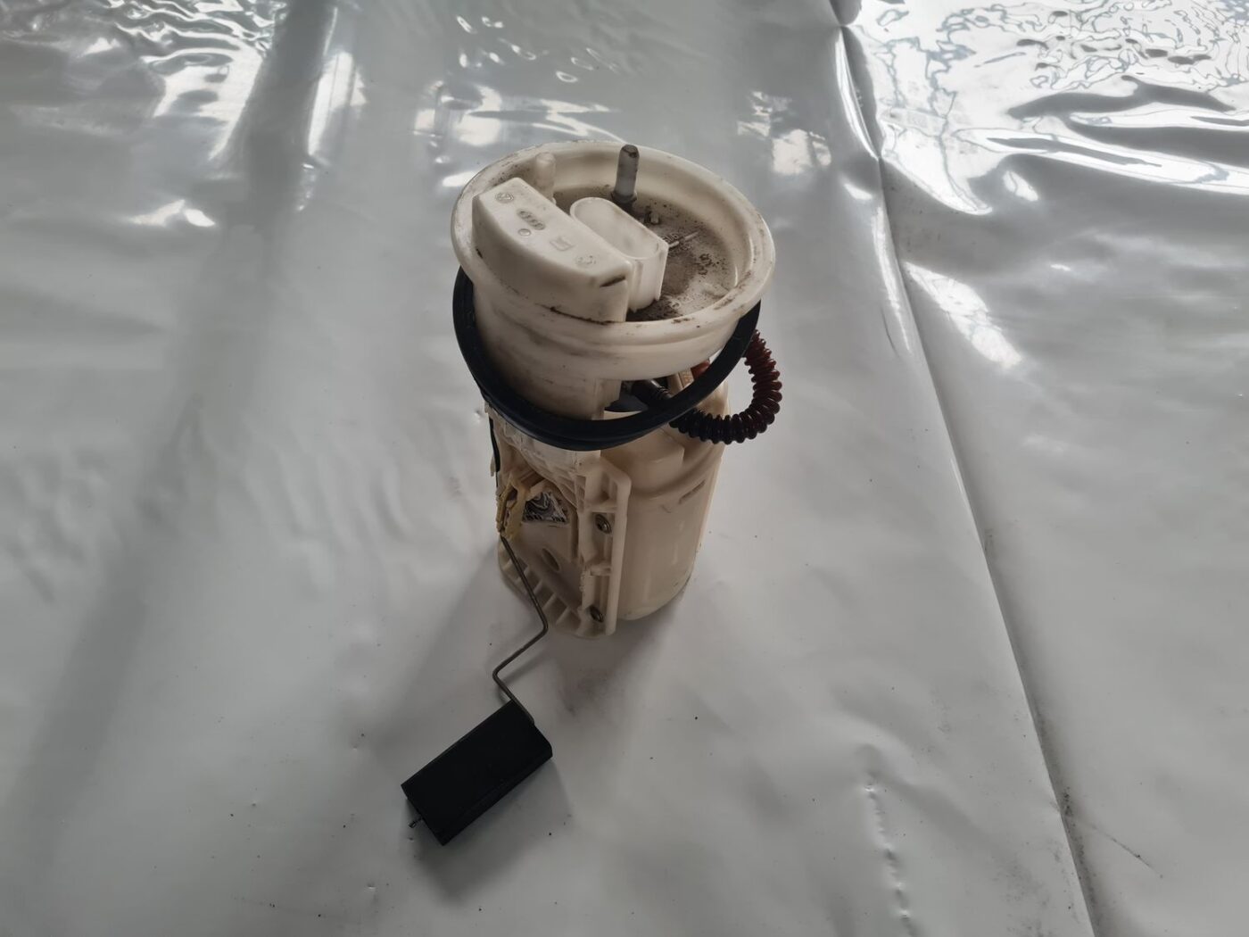 Degvielas tvertnes sūknis priekš SKODA OCTAVIA 2002 1 Degvielas tvertnes sūknis priekš SKODA OCTAVIA 2002