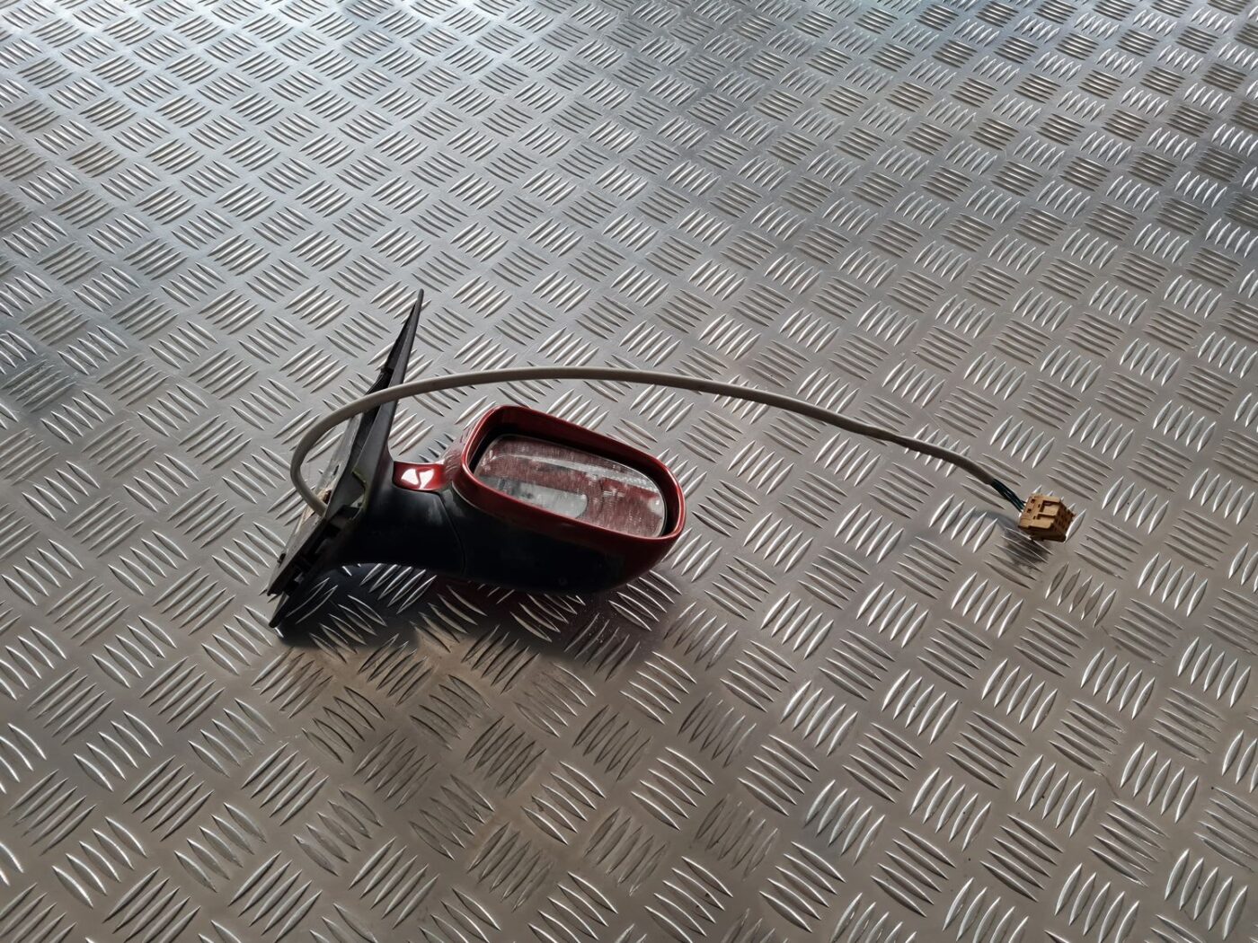 Ārējais spogulis, pa labi priekš ŠKODA FABIA 2003 7 Ārējais spogulis, pa labi priekš ŠKODA FABIA 2003