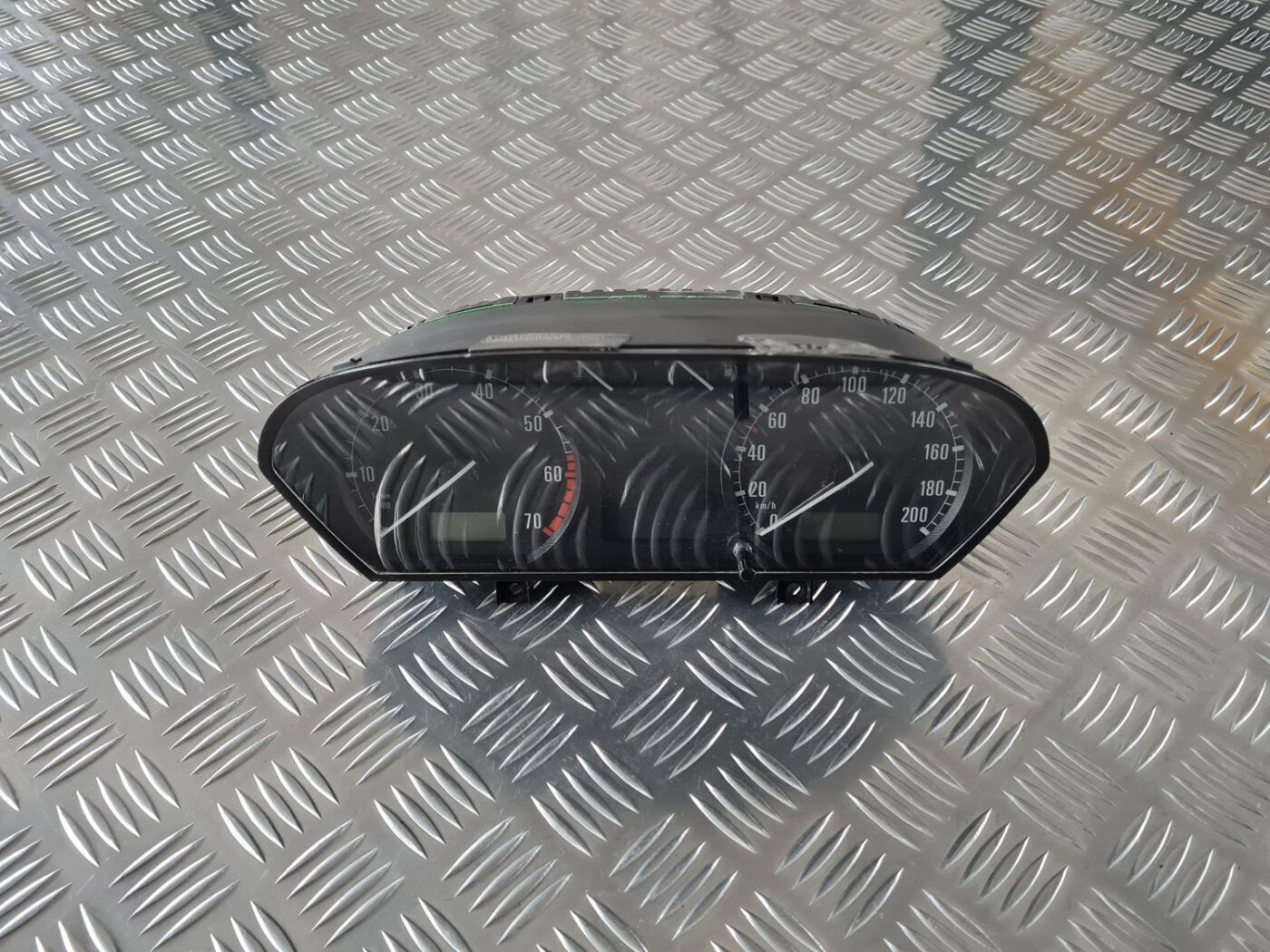 Spidometrs priekš ŠKODA FABIA 2003 1 Spidometrs priekš ŠKODA FABIA 2003