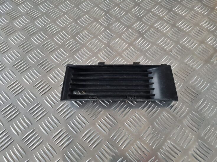 Miglas luktura reste, pa kreisi priekš ŠKODA FABIA 2003