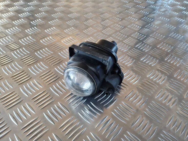 Miglas lukturis priekšā labajā pusē priekš AUDI A6 1998