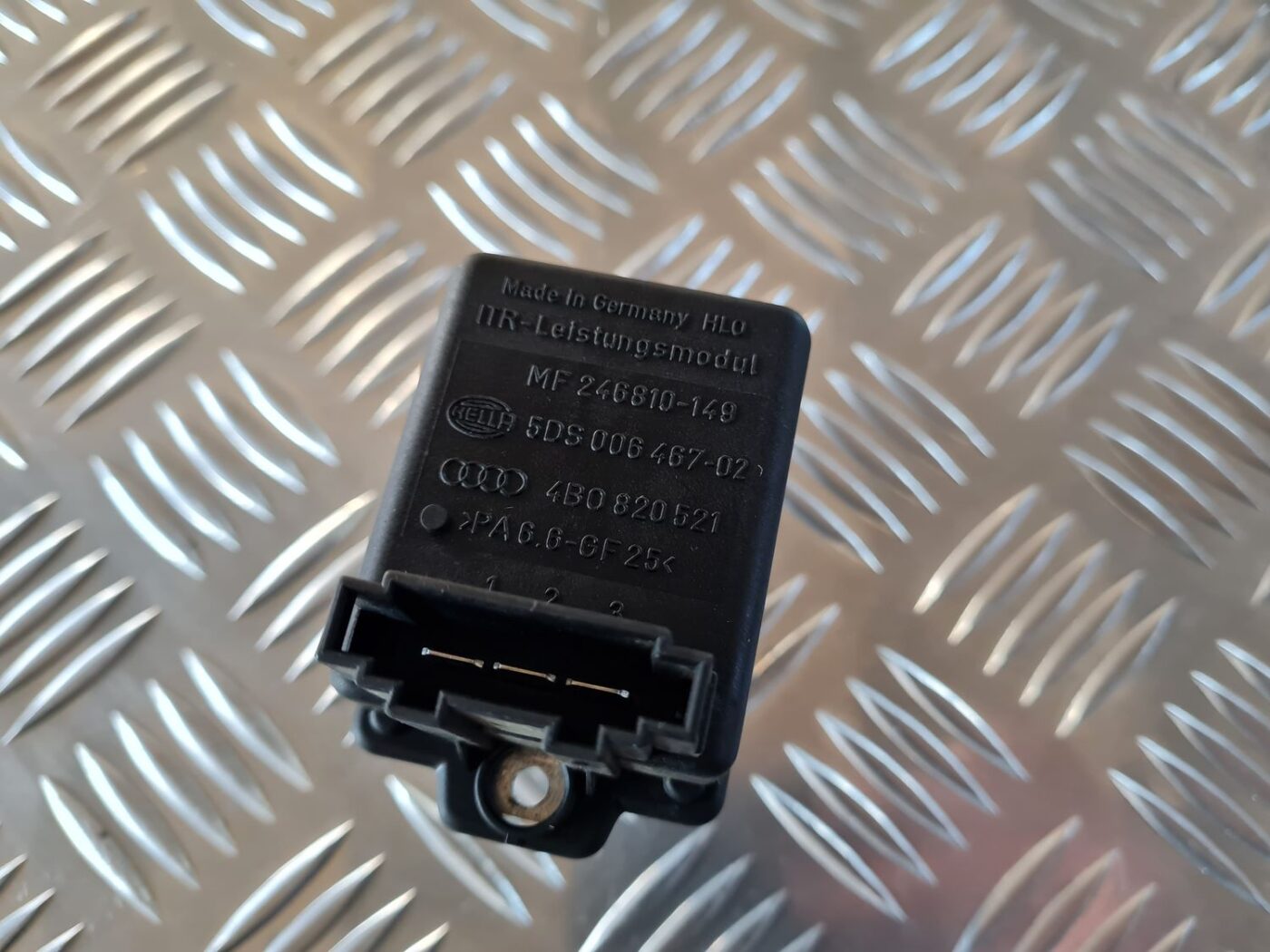 Salona ventilatora rezistors priekš AUDI A6 1998 3 Salona ventilatora rezistors priekš AUDI A6 1998