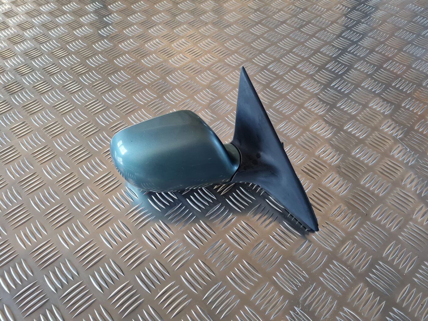 Ārējais spogulis, pa labi priekš AUDI A6 1998 1 Ārējais spogulis, pa labi priekš AUDI A6 1998