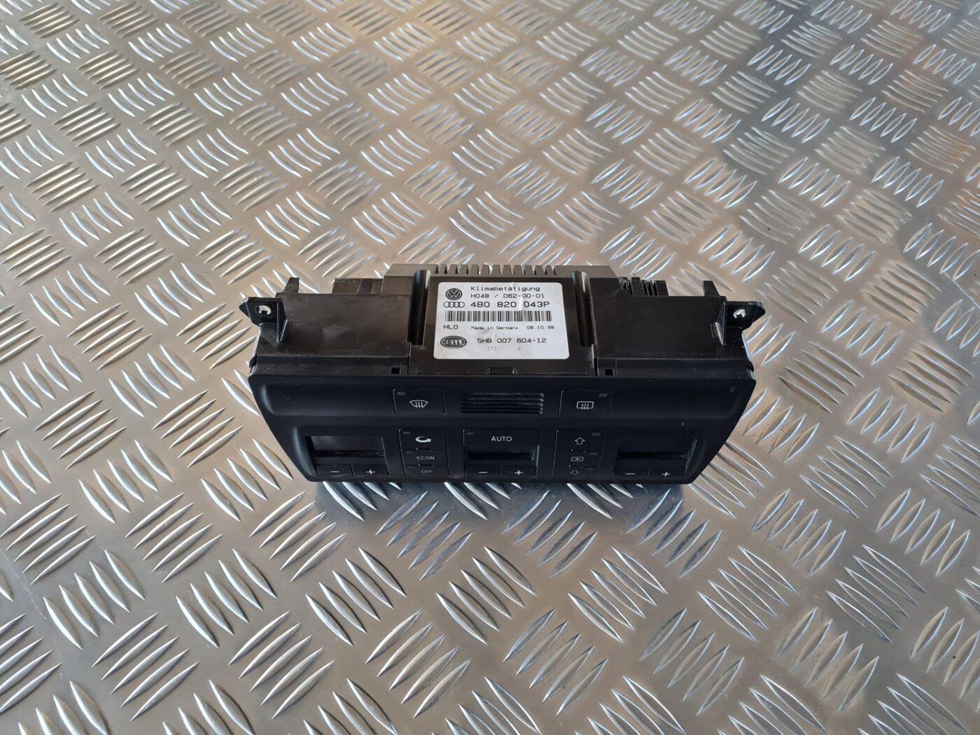 Klimata kontroles bloks priekš AUDI A6 1998 5 Klimata kontroles bloks priekš AUDI A6 1998