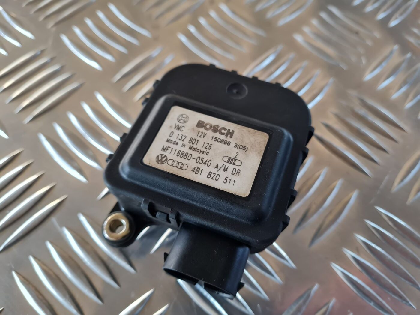 Apsildes sistēmas aktuators priekš AUDI A6 1998 2 Apsildes sistēmas aktuators priekš AUDI A6 1998