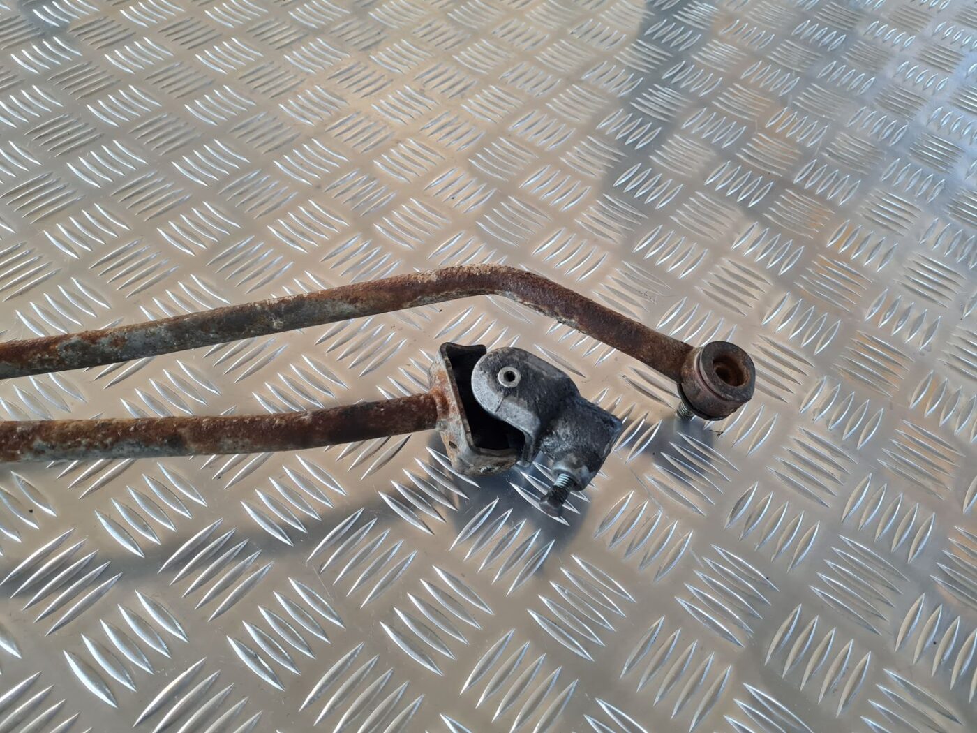 Ātrumu pārslēgšanas slēdzis priekš AUDI A6 1998 3 Ātrumu pārslēgšanas slēdzis priekš AUDI A6 1998