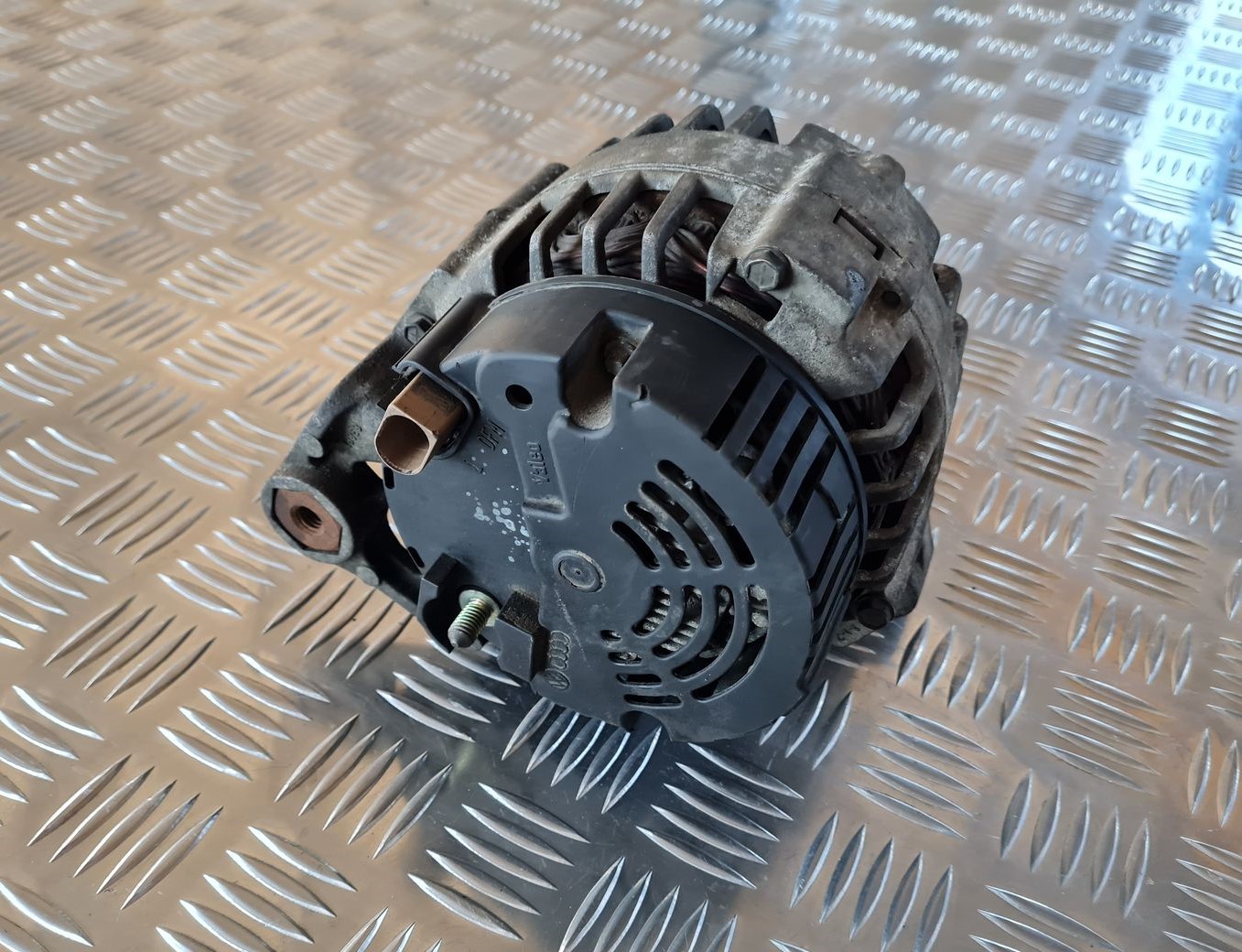 Ģenerators priekš AUDI A6 1998 7 Ģenerators priekš AUDI A6 1998