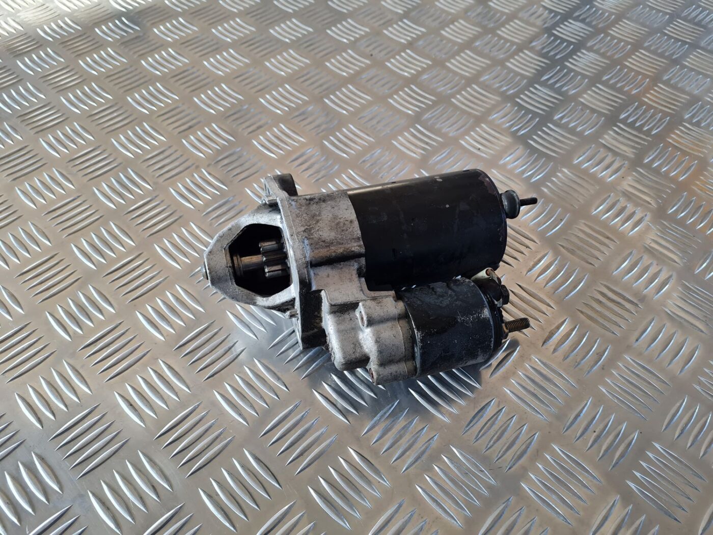 Starteris priekš AUDI A6 1998 1 Starteris priekš AUDI A6 1998