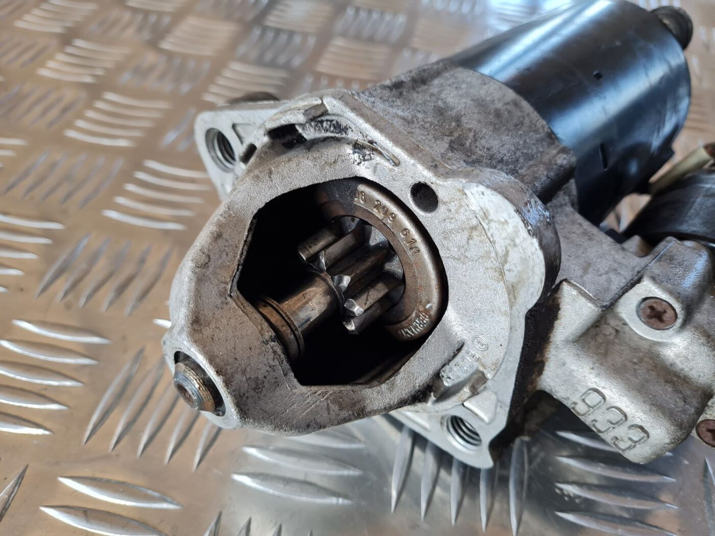 Starteris priekš AUDI A6 1998 2 Starteris priekš AUDI A6 1998