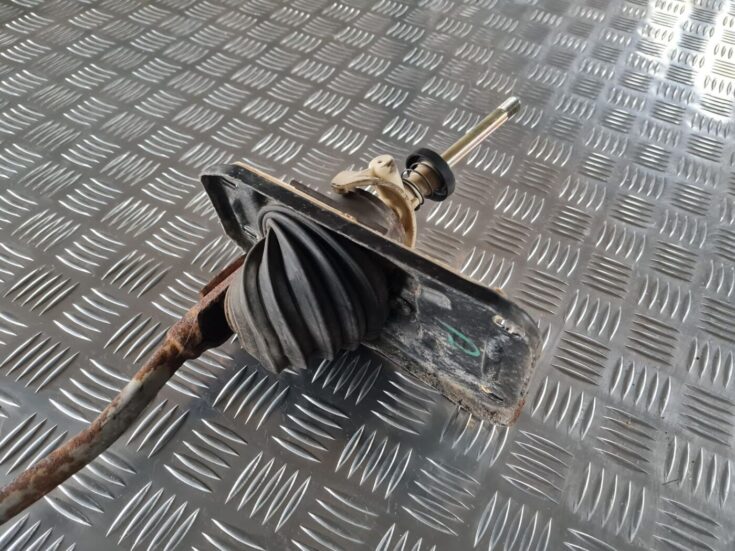 Ātrumu pārslēgšanas slēdzis priekš AUDI 80 1991