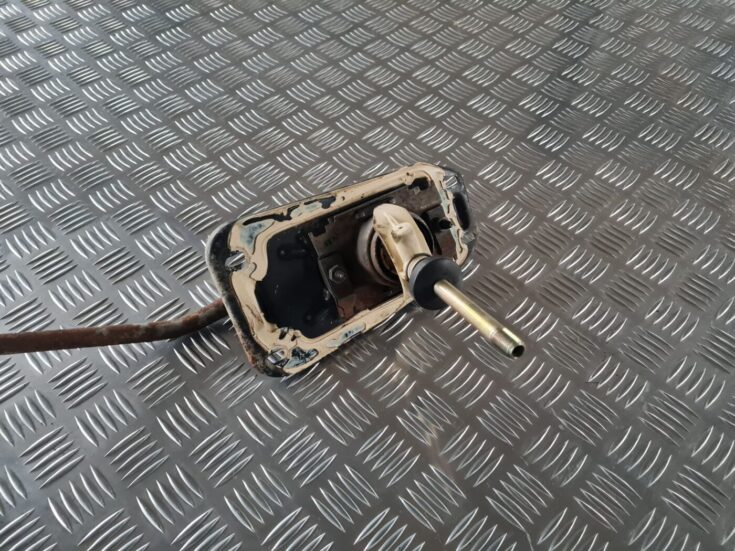 Ātrumu pārslēgšanas slēdzis priekš AUDI 80 1991