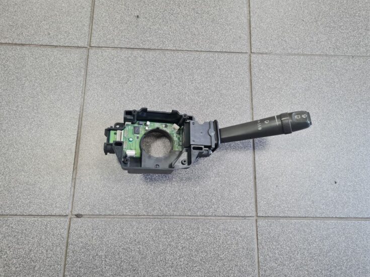 Stikla tīrītāja slēdzis priekš VOLVO V70 2004
