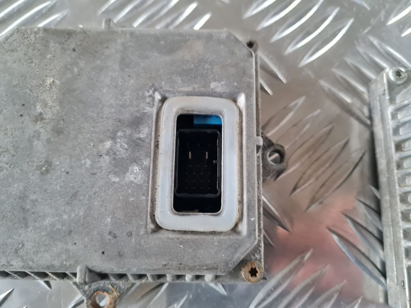 Ksenona vadības bloks priekš BMW 6 E63 645 2004 4 Ksenona vadības bloks priekš BMW 6 E63 645 2004