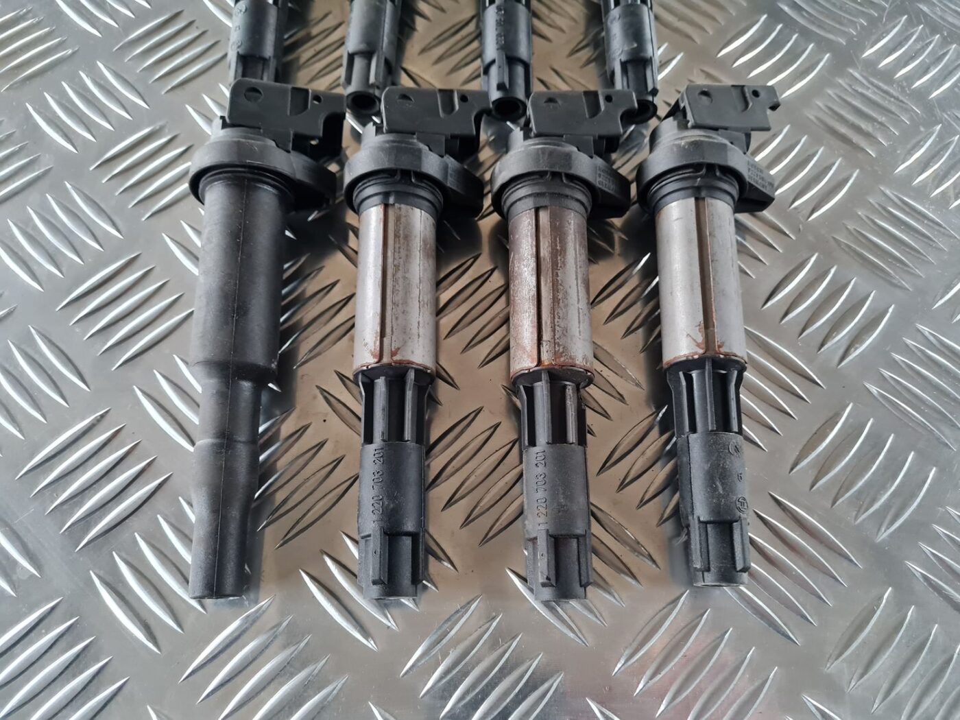 Augstsprieguma spole priekš BMW 6 E63 645 2004 2 Augstsprieguma spole priekš BMW 6 E63 645 2004