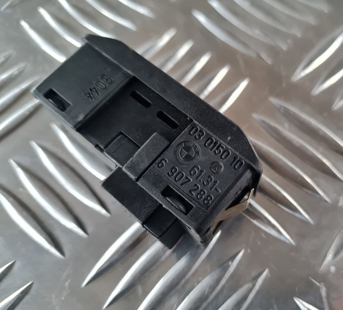 Jumta lūkas atvēršanas poga/rokturis/slēdzis priekš BMW 6 E63 645 2004 3 Jumta lūkas atvēršanas poga/rokturis/slēdzis priekš BMW 6 E63 645 2004