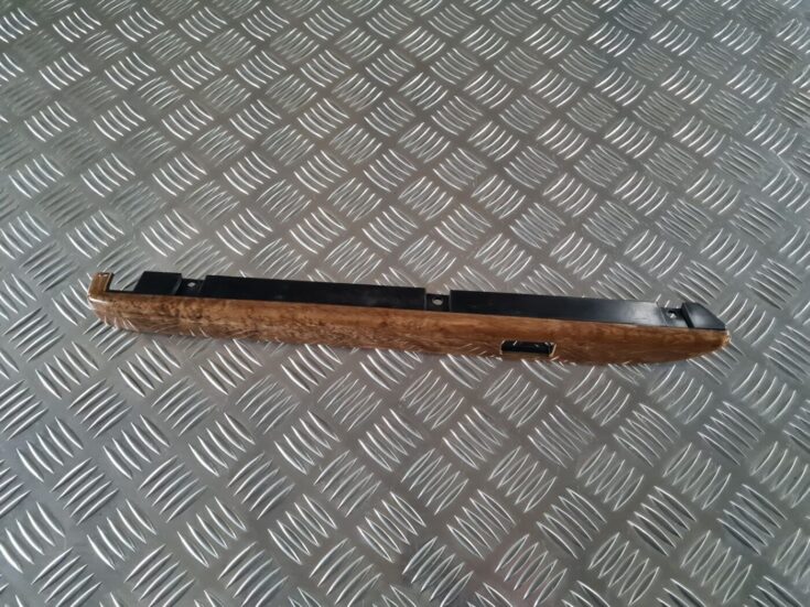 Mērinstrumentu paneļa dekoratīvā uzlika priekš BMW 6 E63 645 2004